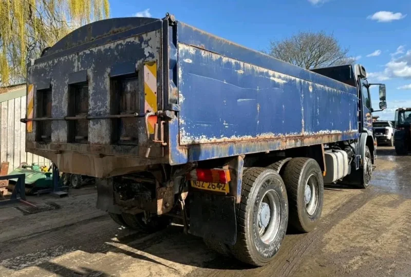 2007 Mercedes-Benz Axor 2633 Tipper