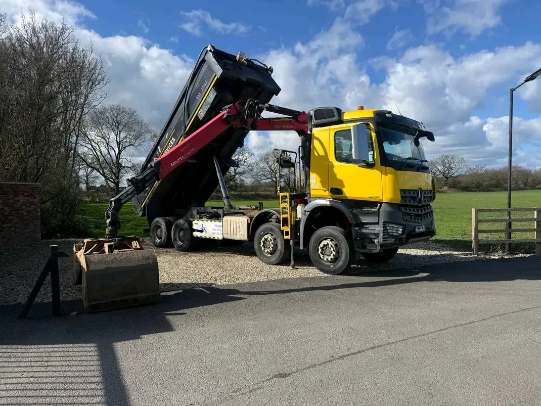 2014 Mercedes-Benz Arocs 3240 8x4 Tipper Grab
