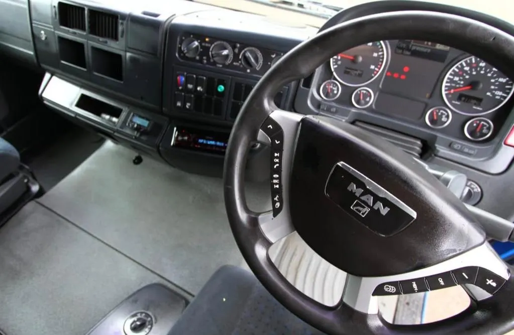2007 MAN TGM 4X2 Flatbed Beavertail