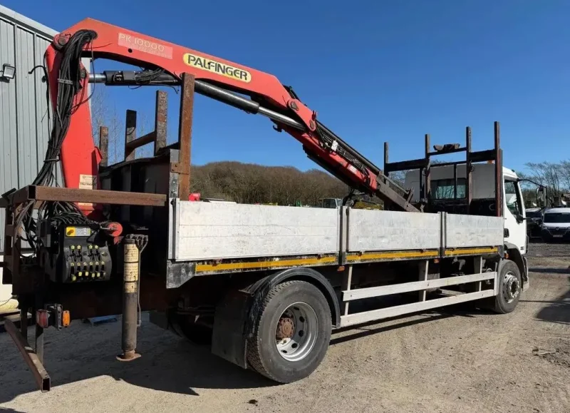 2004 DAF LF Crane Mounted