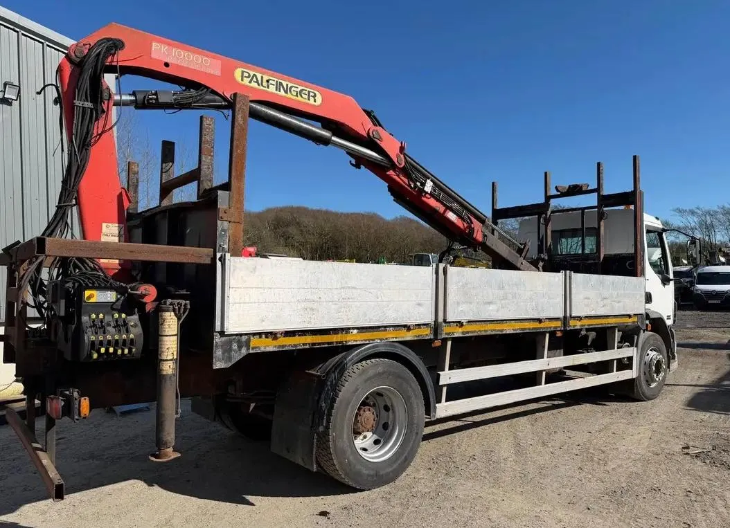 2004 DAF LF Crane Mounted