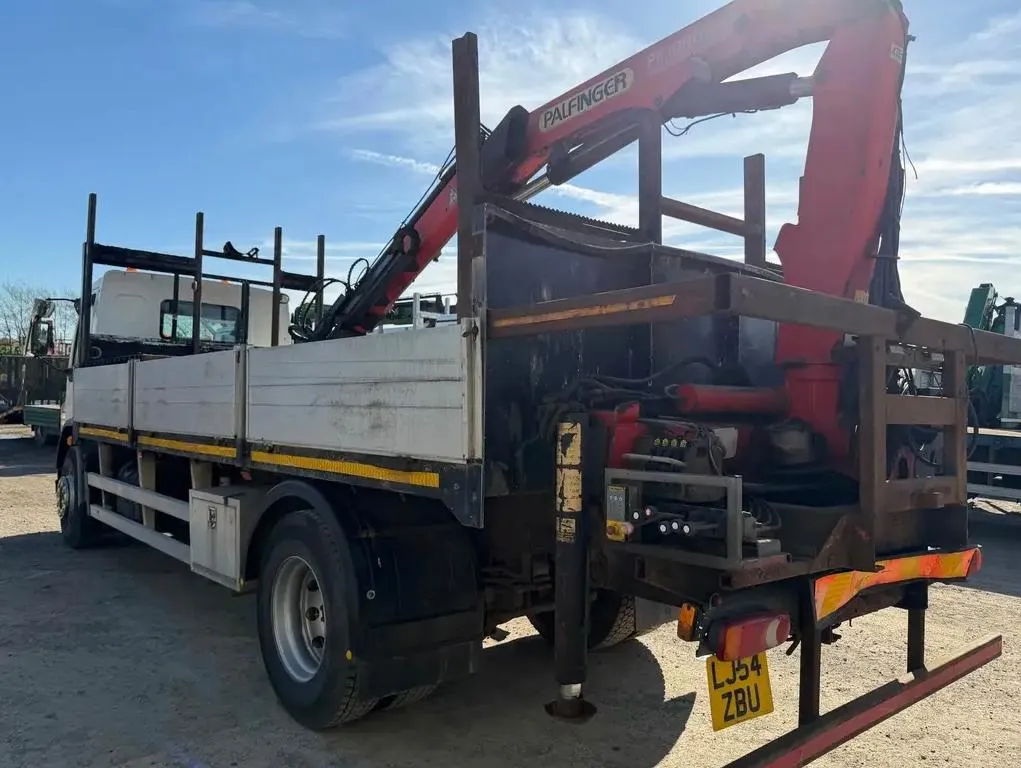 2004 DAF LF Crane Mounted