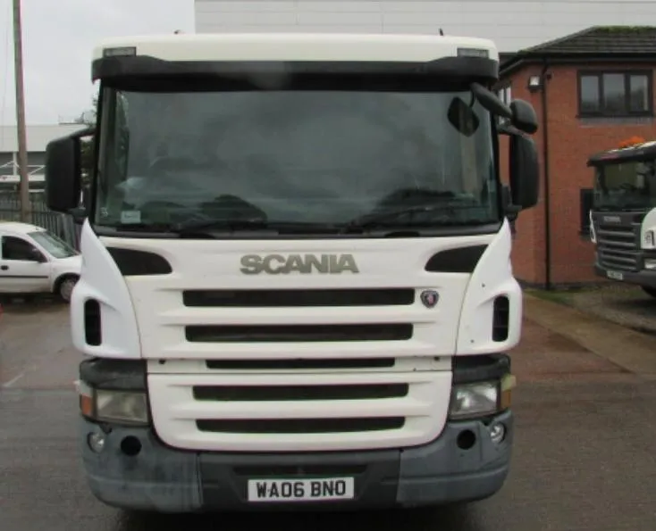 SCANIA P340 8x2 Water/ Milk Tanker