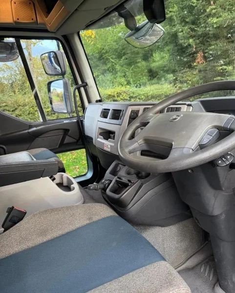 2016 Volvo FL 250 10 ton Curtainside