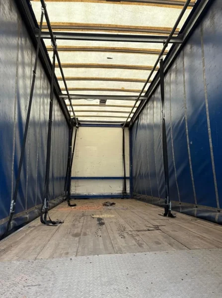 2016 Volvo FL 250 10 ton Curtainside