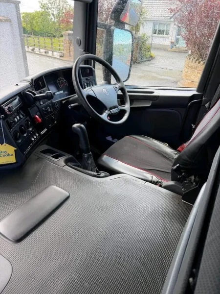 2013 Scania P400 8x4 Tipper