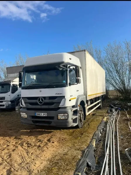 2013 MERCEDES BENZ AXOR 1824 10ton Boxed