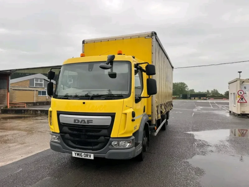 2016 DAF LF 45/180 8 ton CURTAINSIDE