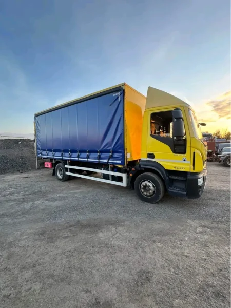 2017 IVECO EUROCARGO 150-210 8ton Curtainside