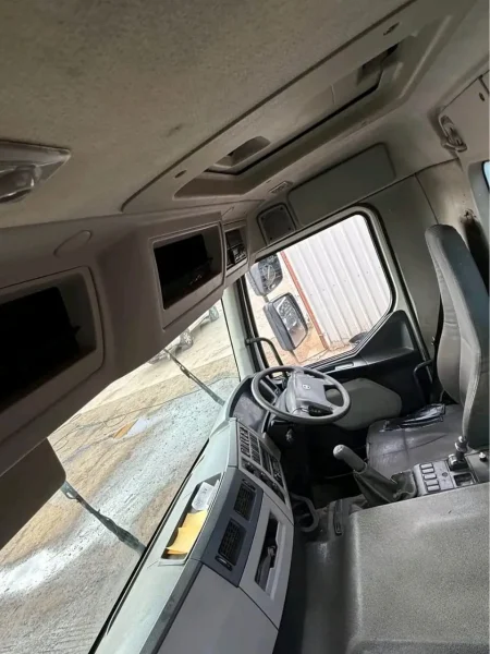 2008 Volvo FE HIAB 10 ton with Crane