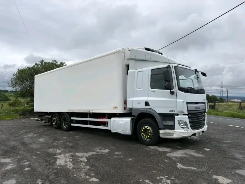 2015 DAF CF 330 6x2 10 ToN Fridge