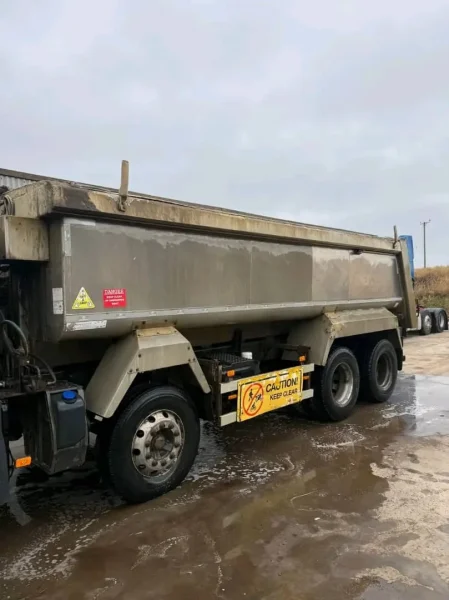 2018 Volvo FM410 8x4 TIPPER